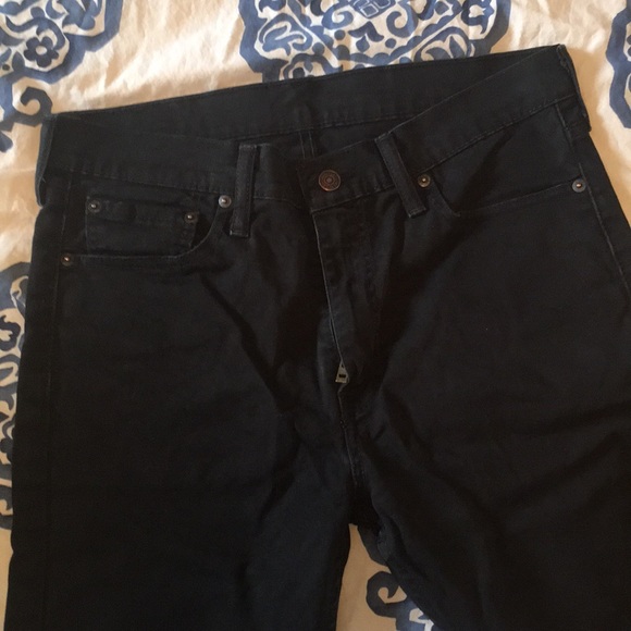 SOLD Men’s Levi’s - Picture 3 of 8